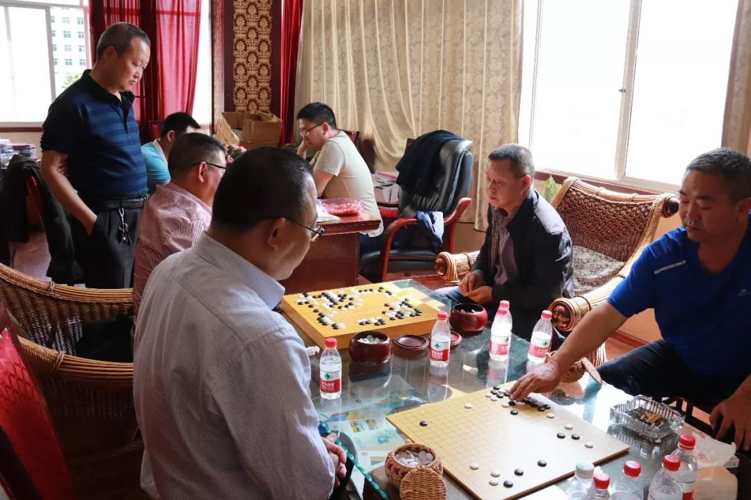 第一届“凉铭杯”围棋比赛正式拉开战幕